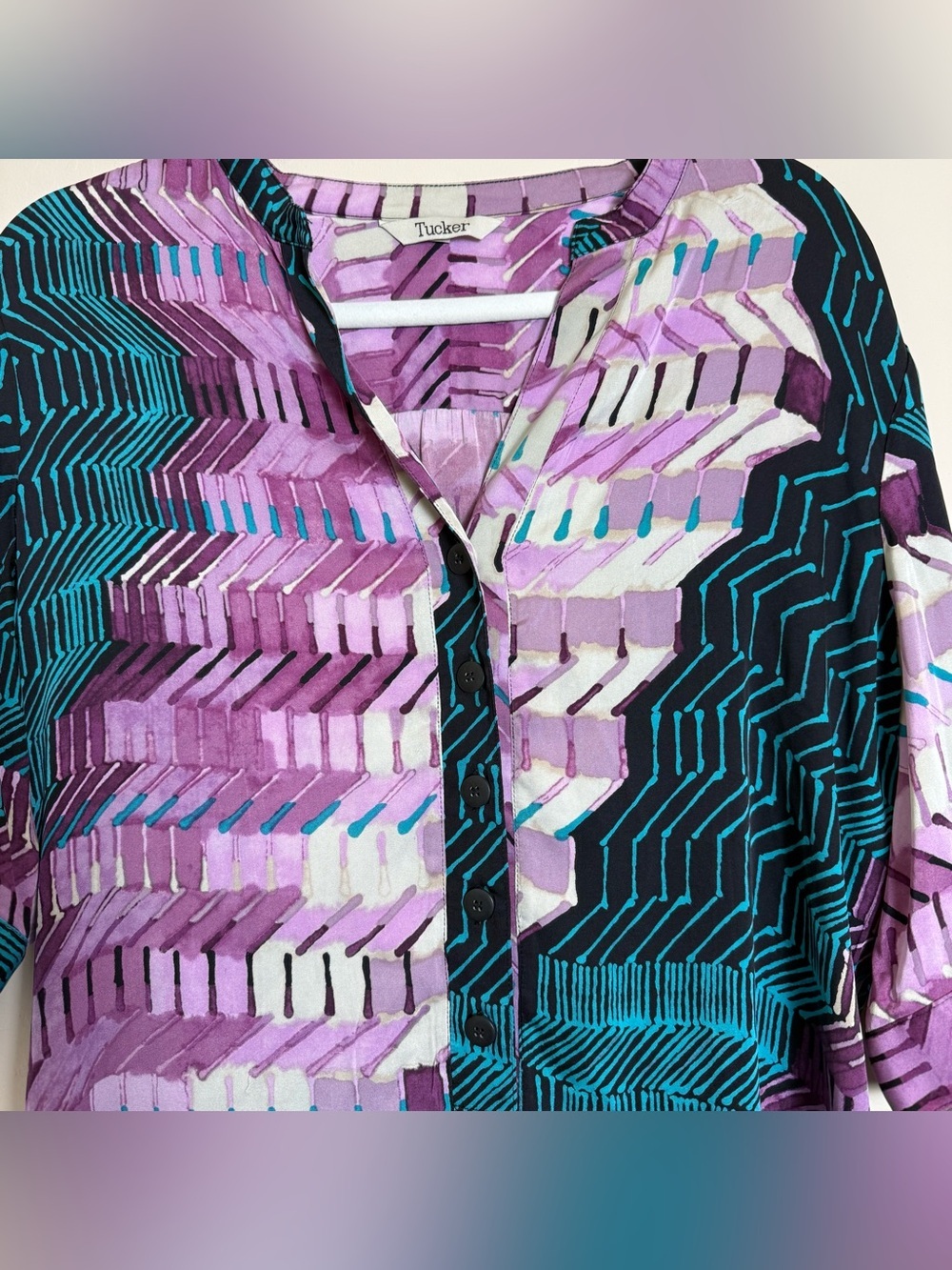 Tucker Abstract Chevron Tunic Purple, Teal Black Silk Blend Women’s top size L - Picture 3 of 7